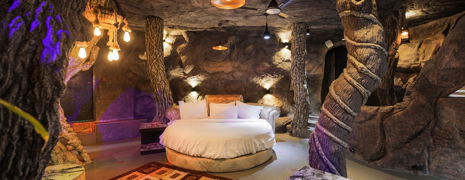 Cave Room at Parakkat Nature Hotel and Resorts, Munnar 9