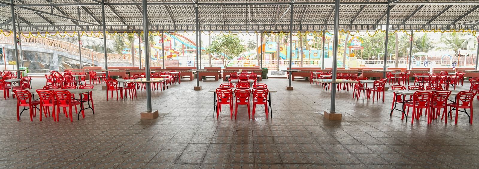 Eating area with table and chairs