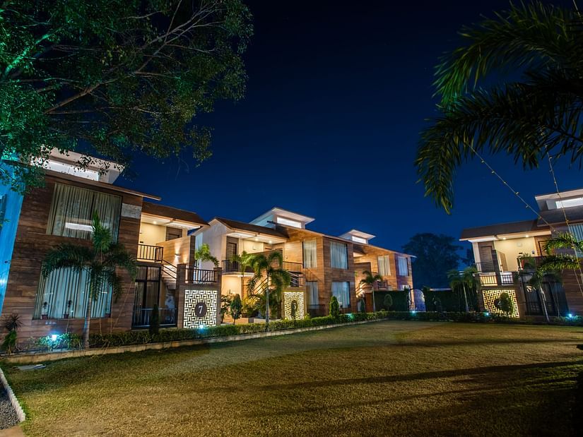 Night View of Lawn in the Maharaja Villa in The Wedlock Greens Hotel & Resort, Dhanbad