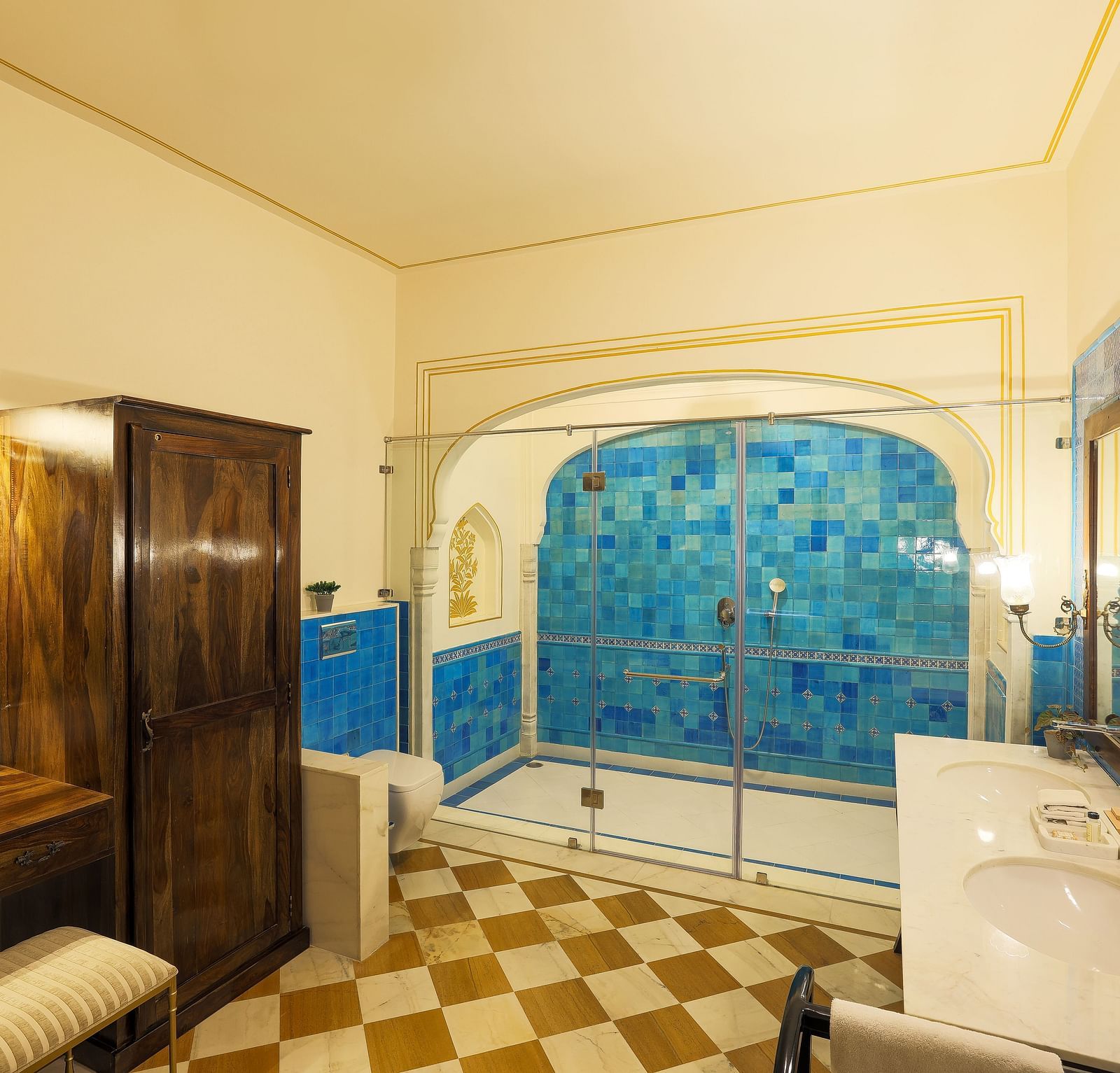 R - Premium Bath
