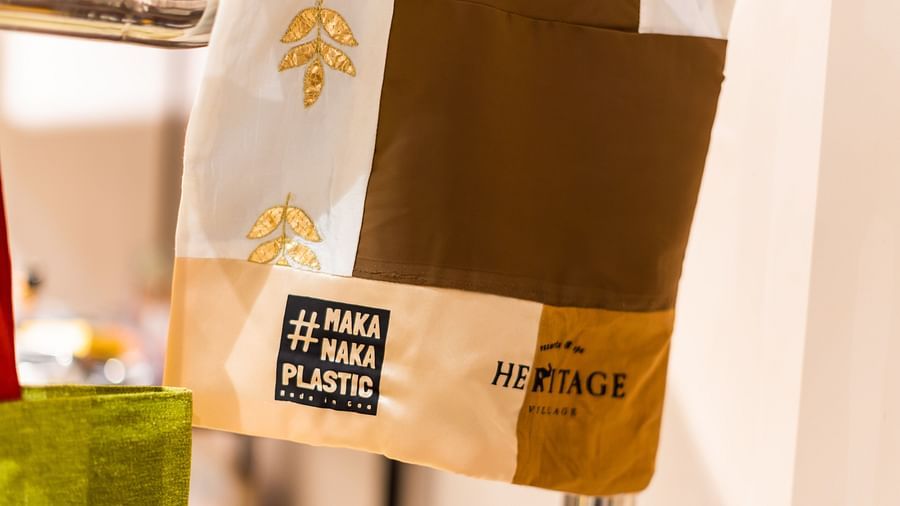 The cloth bags used at Boutique D Or