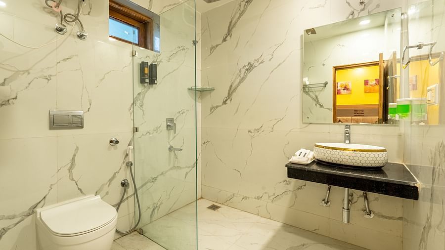 Lime Tree Hotel & Apartments Noida