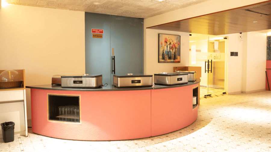 Buffet counter area at Magnus Lxia Premier, Kalyani Nagar with serving stations and clean layout.