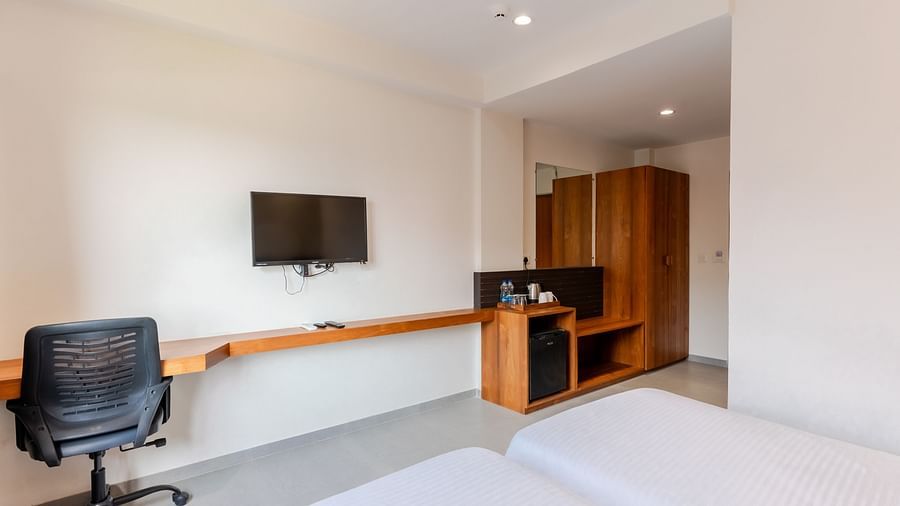 Deluxe Room (1)