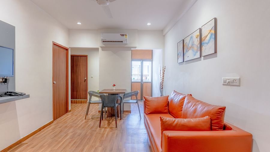 Suite Living Entry Outside In