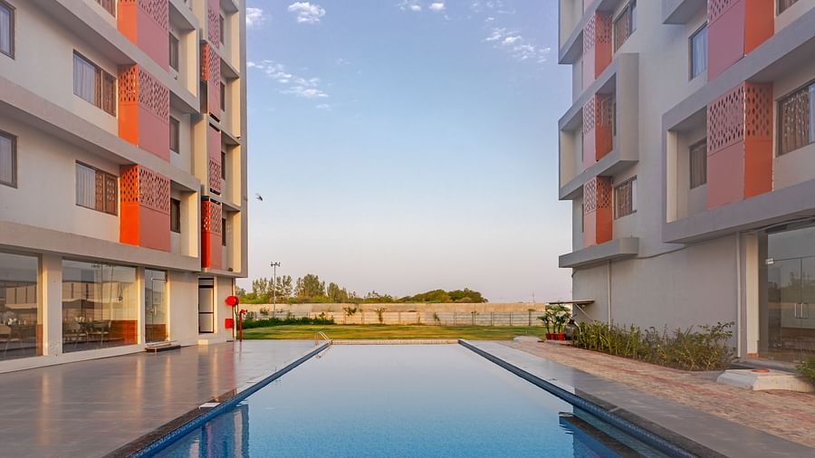 Sunrise Pool Side