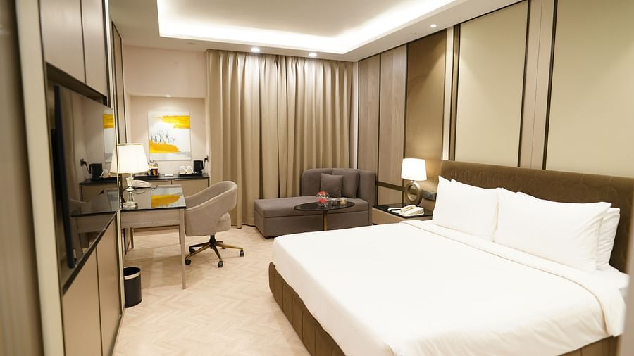 5th Room 1