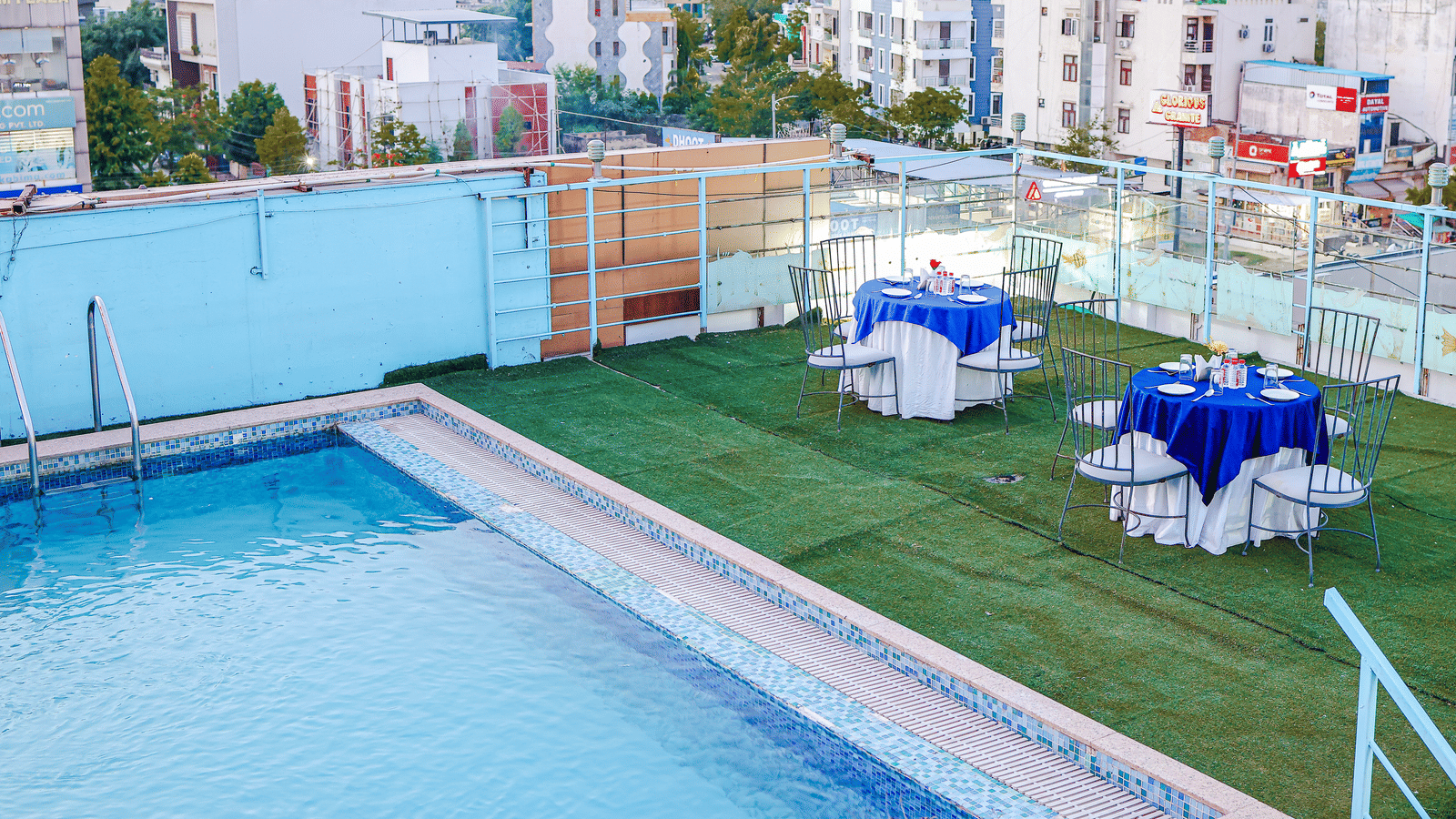 Rooftop pool