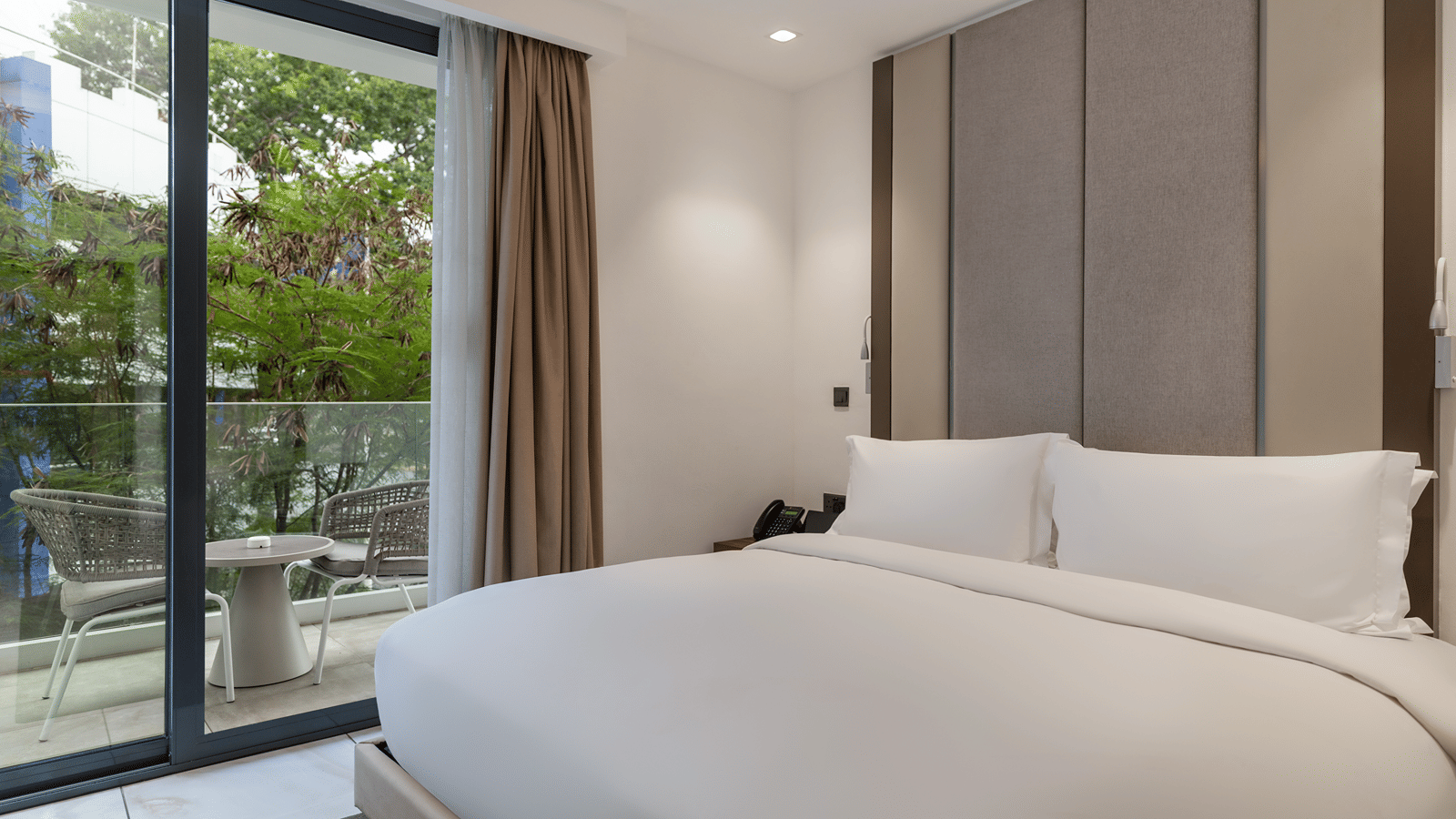 pelican accra rooms junior suite 003