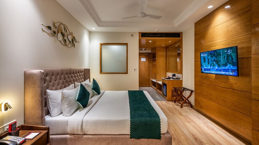 DELUXE ROOM 3