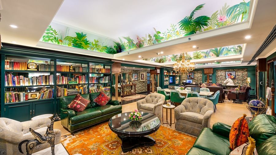 Library and seating area - Mayfair Lagoon, Bhubaneswar 