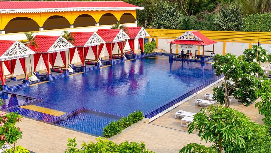 alt-text The swimming pool at our hotel - Viceroy Beach Resort & Spa, Mandarmani