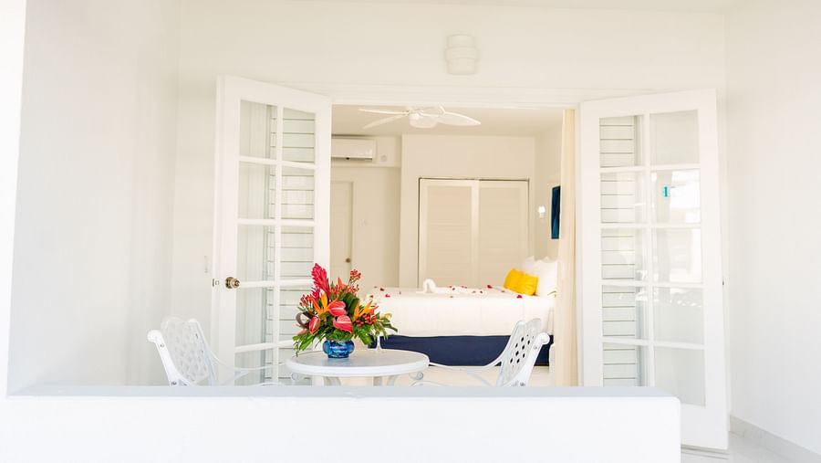The Soco House - view of a patio attached to a room with a bed