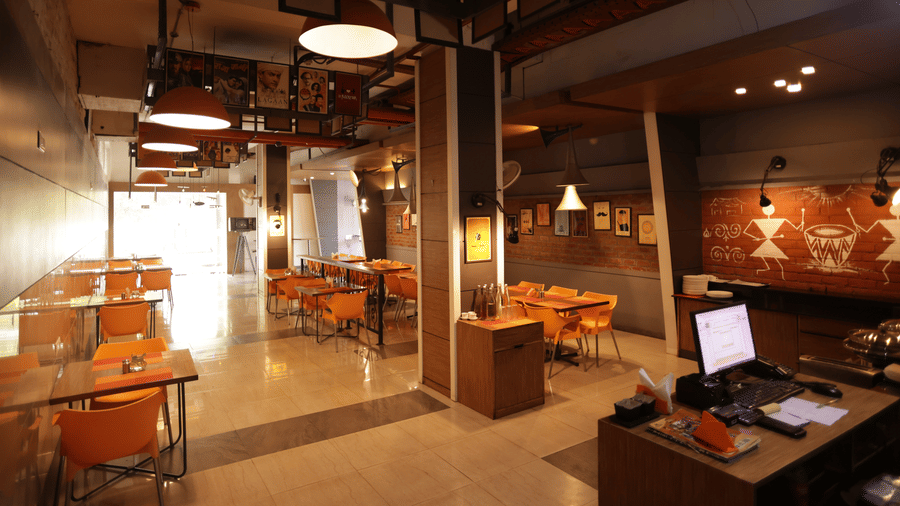 Mumbai Masala restaurant , combining a love for Bollywood with a fine dining experience - Hotel Polo Towers Group