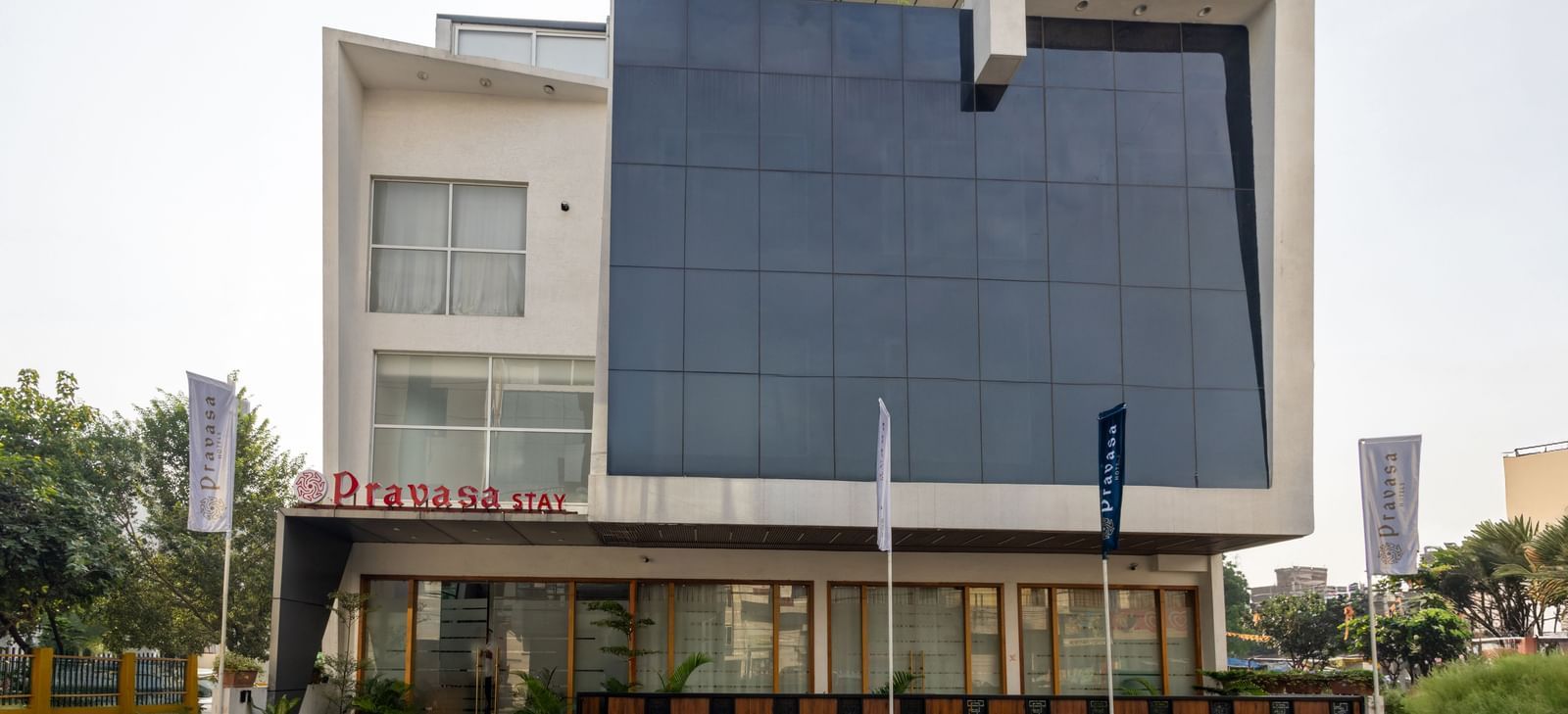 Exterior of multi-storey Pravasa Stay Vijay Nagar, Indore.