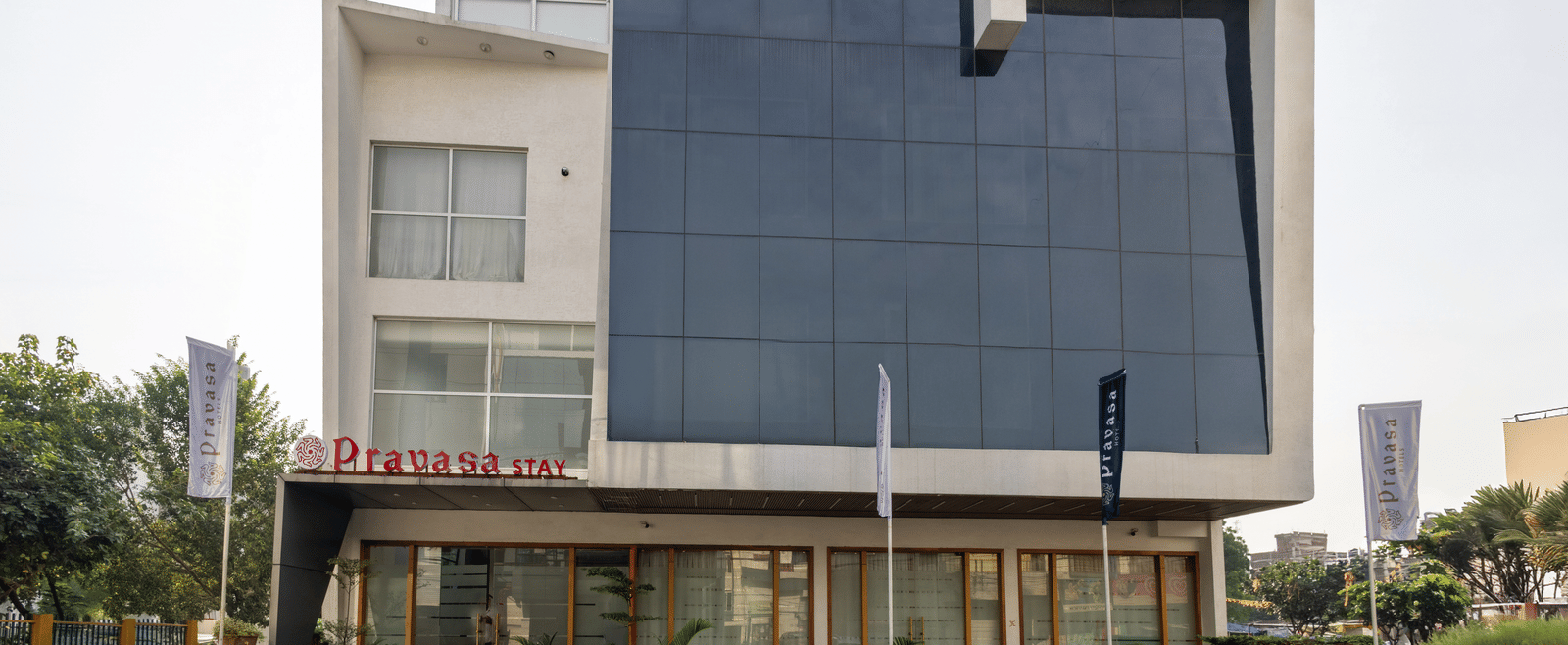 Exterior of multi-storey Pravasa Stay Vijay Nagar, Indore.