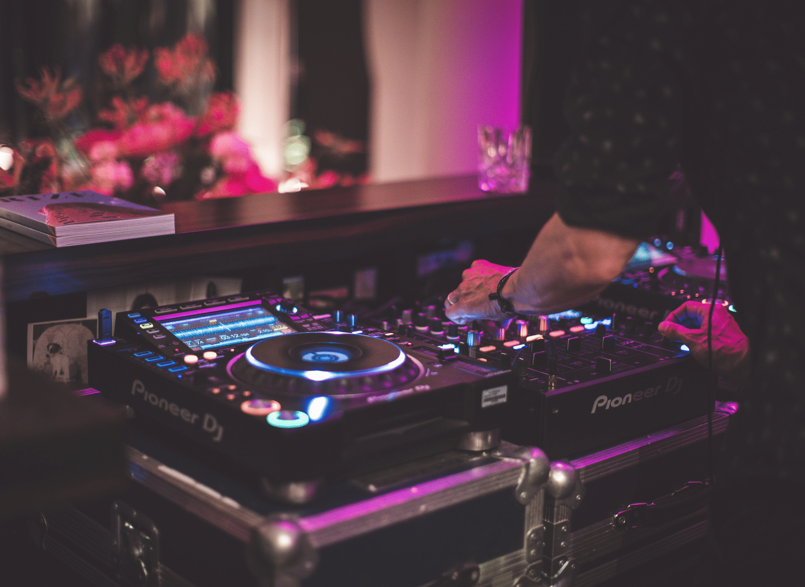 dj-console