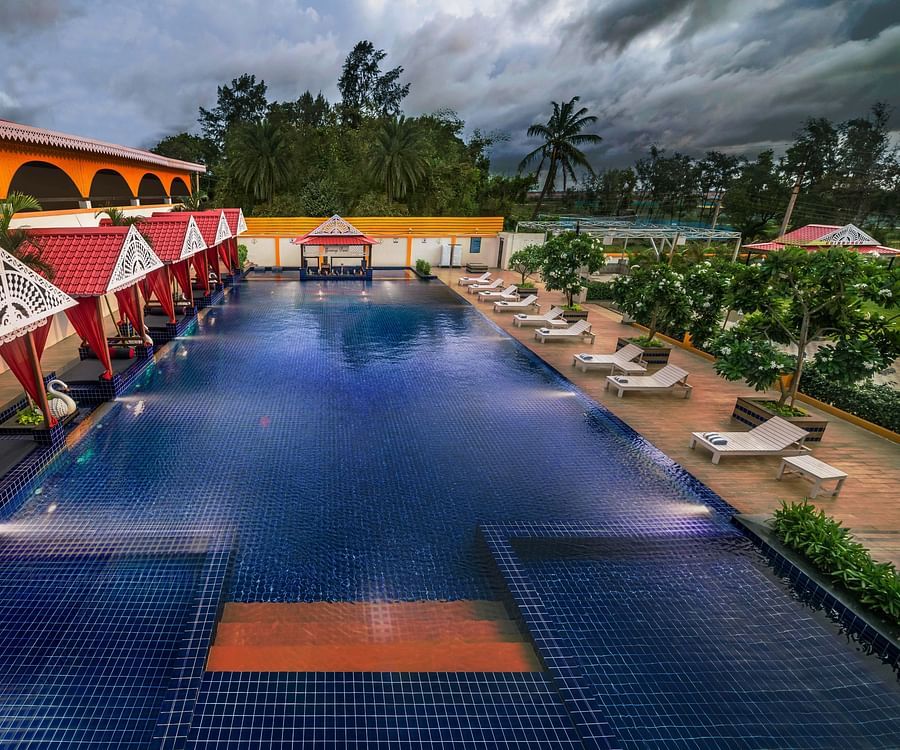 alt-text Aerial view of the swimming pool - Viceroy Beach Resort & Spa, Mandarmani