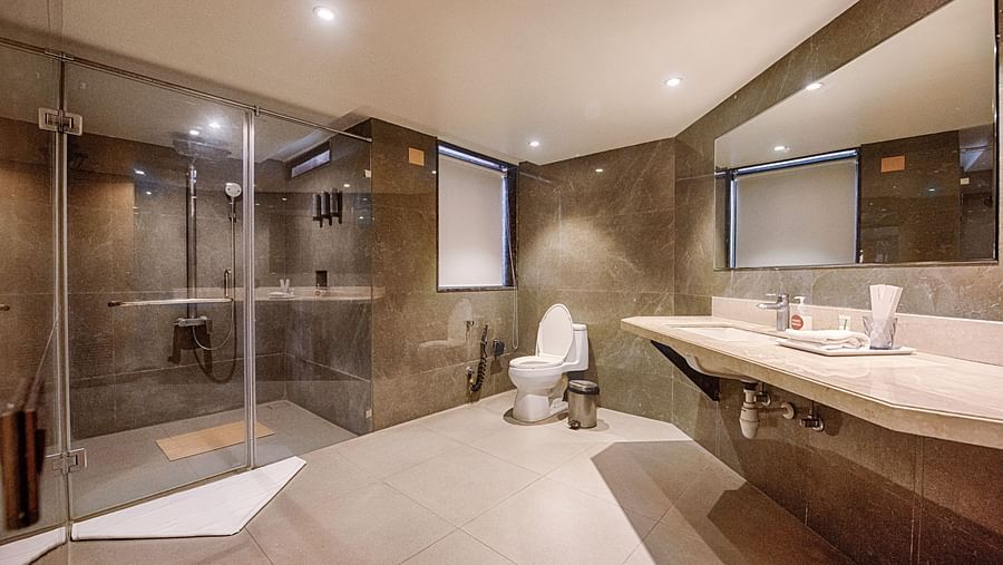 cottage bathroom (2)