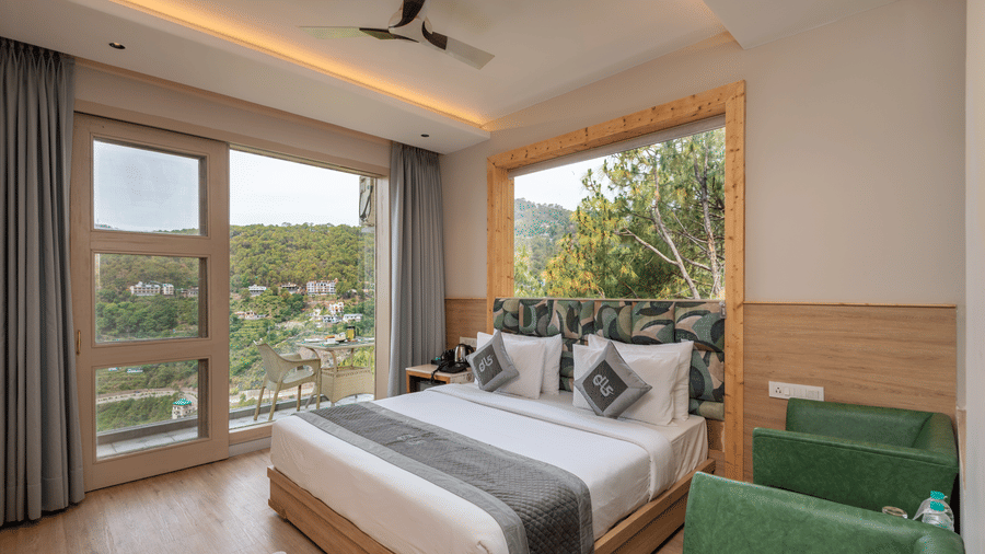 Premium room with forest view 3