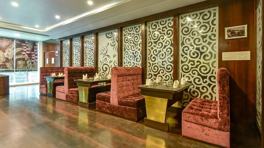 Dining area with elegant seating arrangements