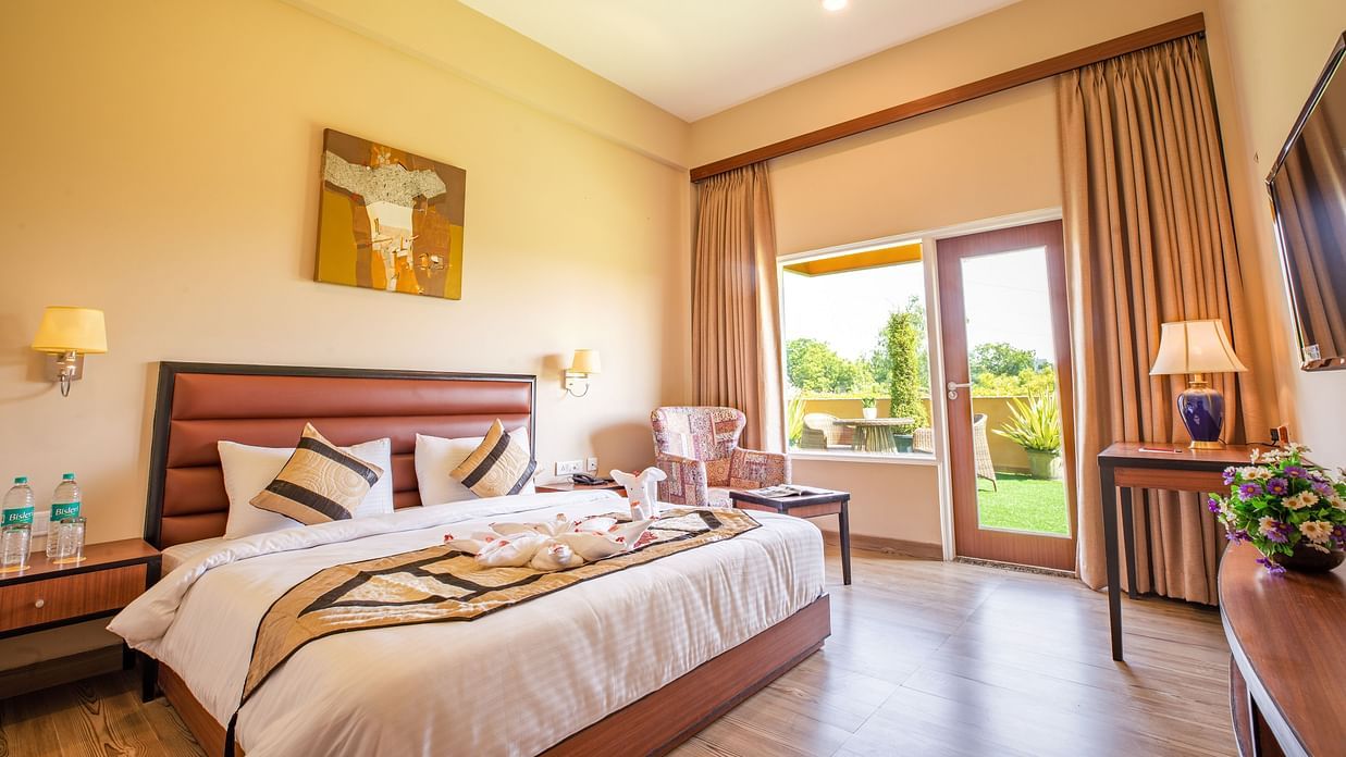 Rooms with Balcony, Luxury Hotel in Mathura 2