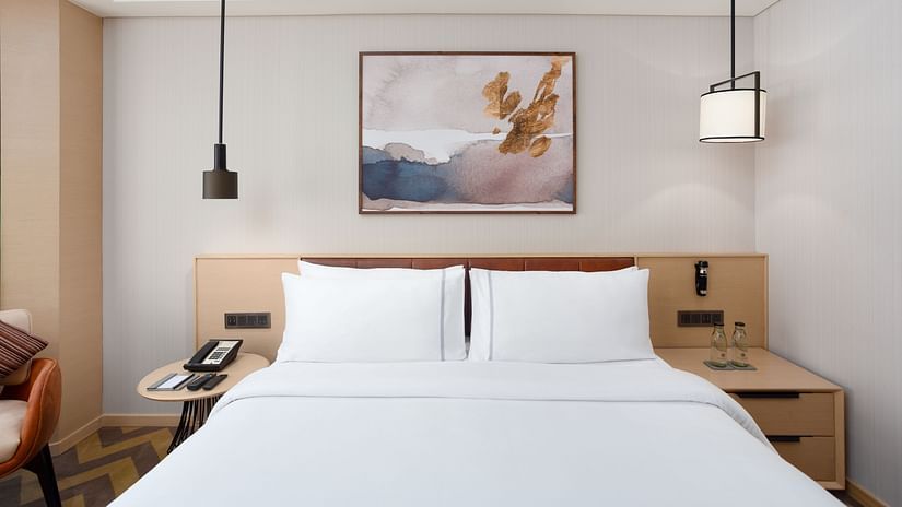 Superior Panoramic Rooms bed view