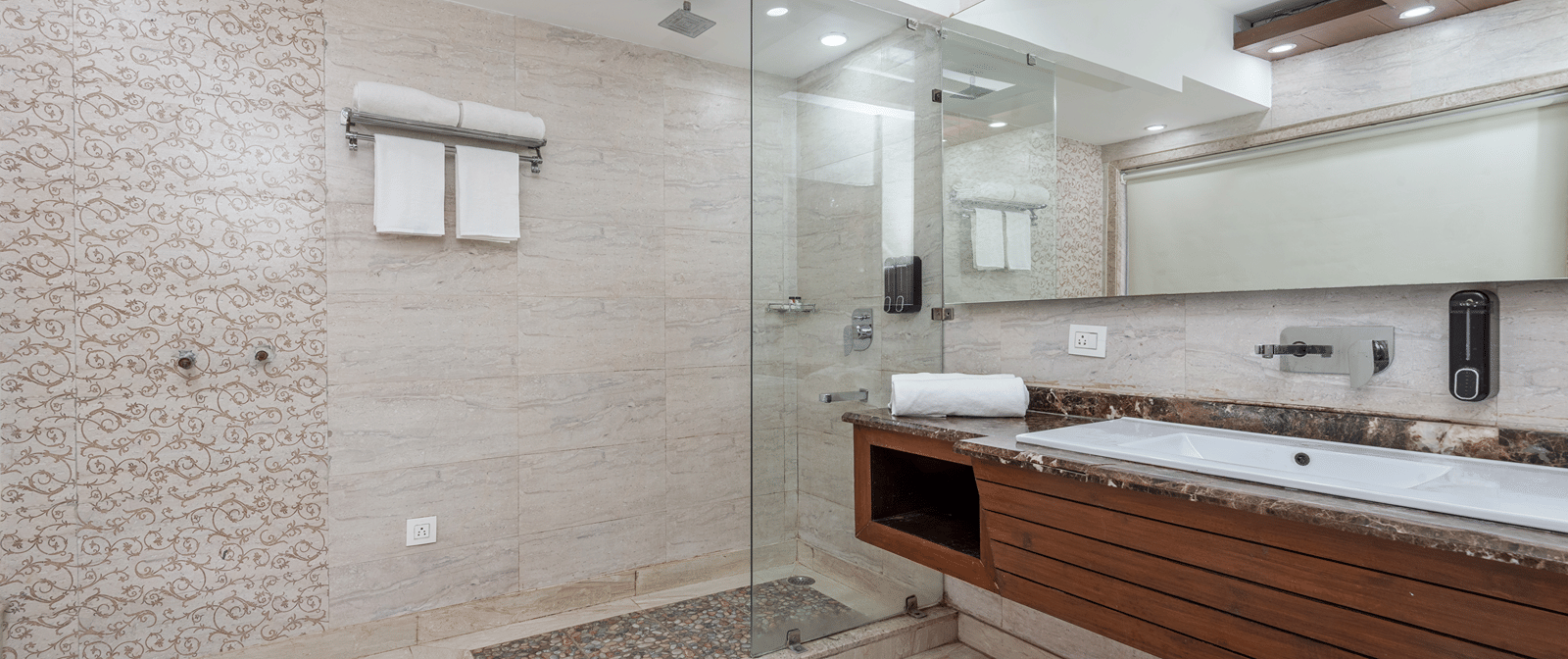 Valley View Executive Suite | Suite in Mussoorie | Solitaire Resort