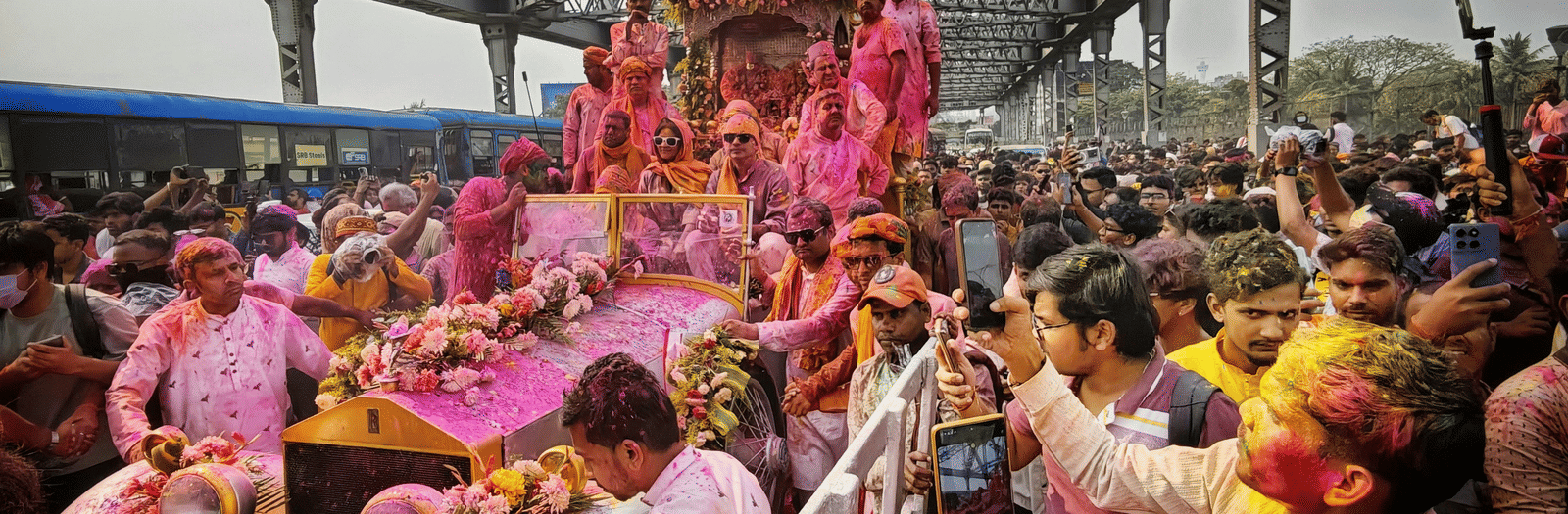 pexels-dibakar-roy-2432543-36679012