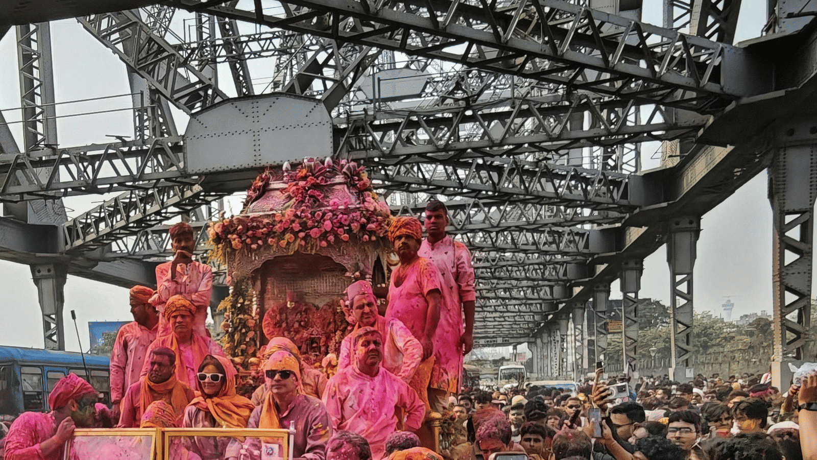 pexels-dibakar-roy-2432543-36679012