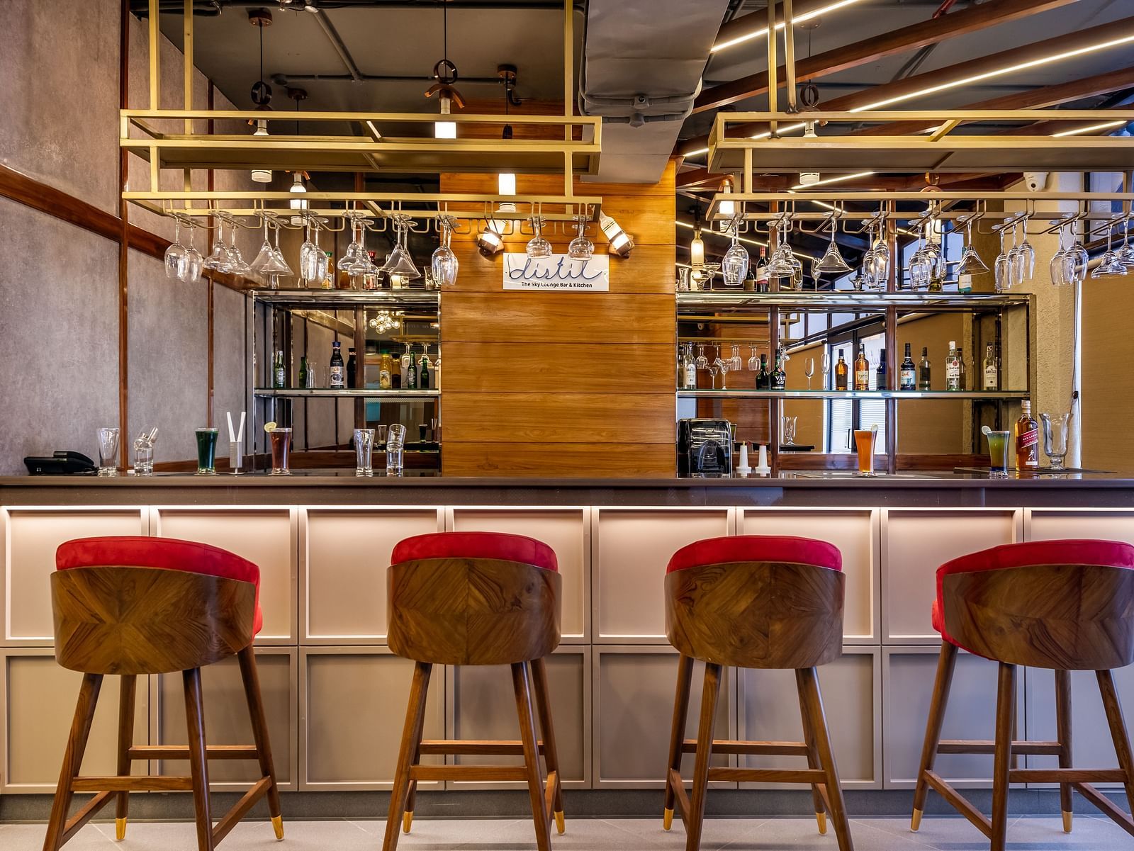 DISTIL BAR 