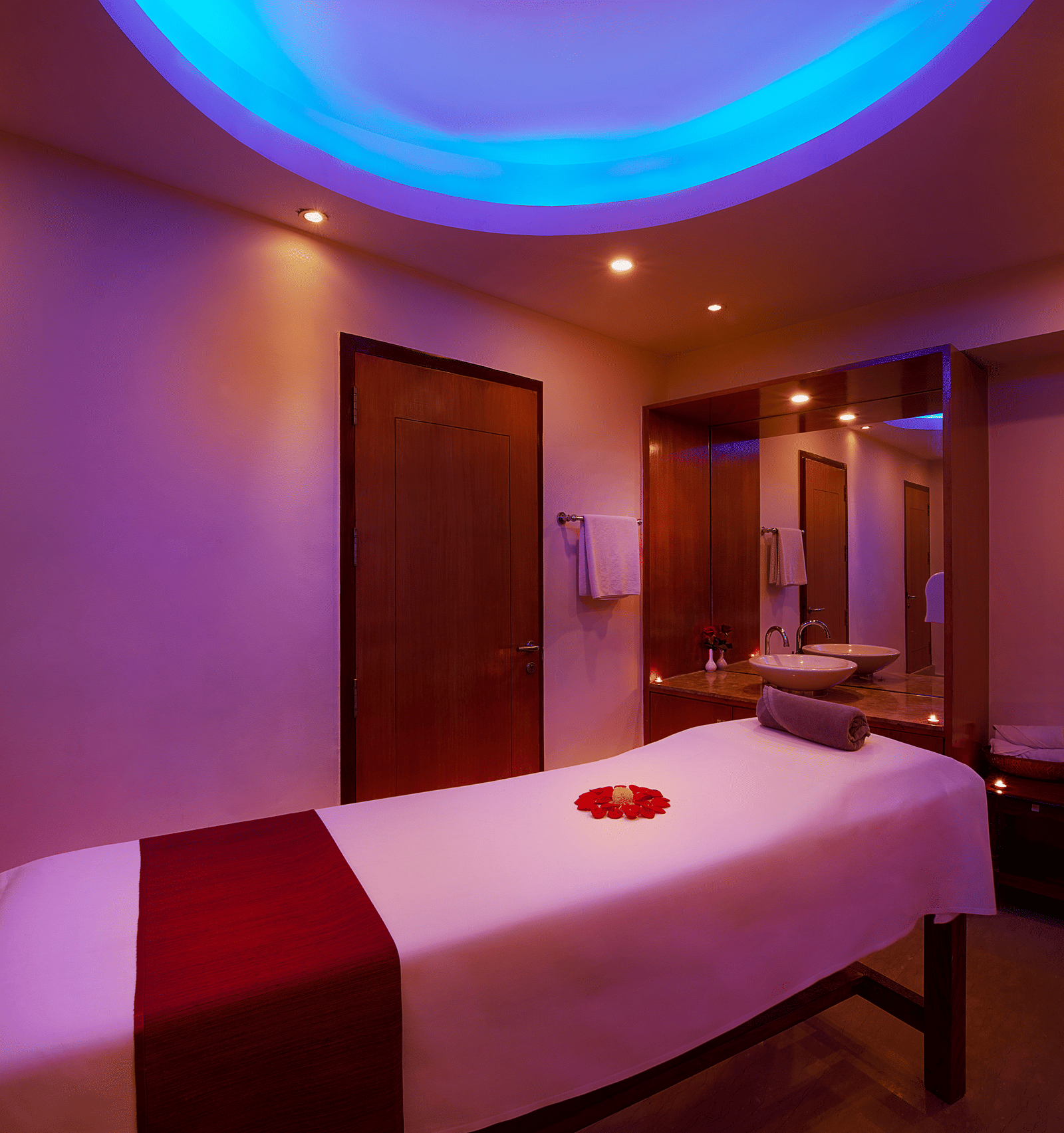 5 Star Hotels in Pondicherry with Swimming Pool, Salon, Gym