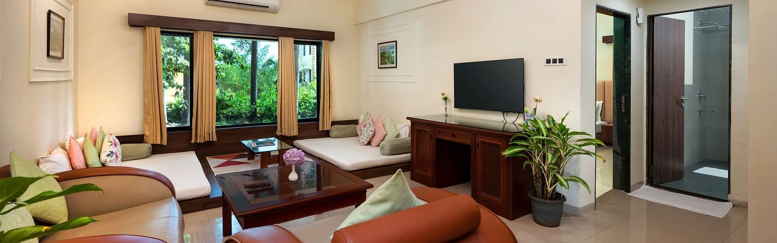 7 - Executive Suite