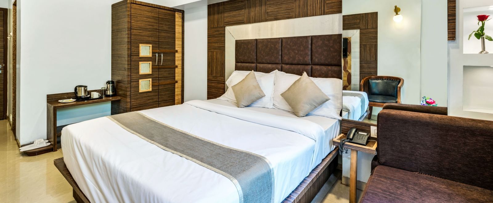 Super Deluxe Room6