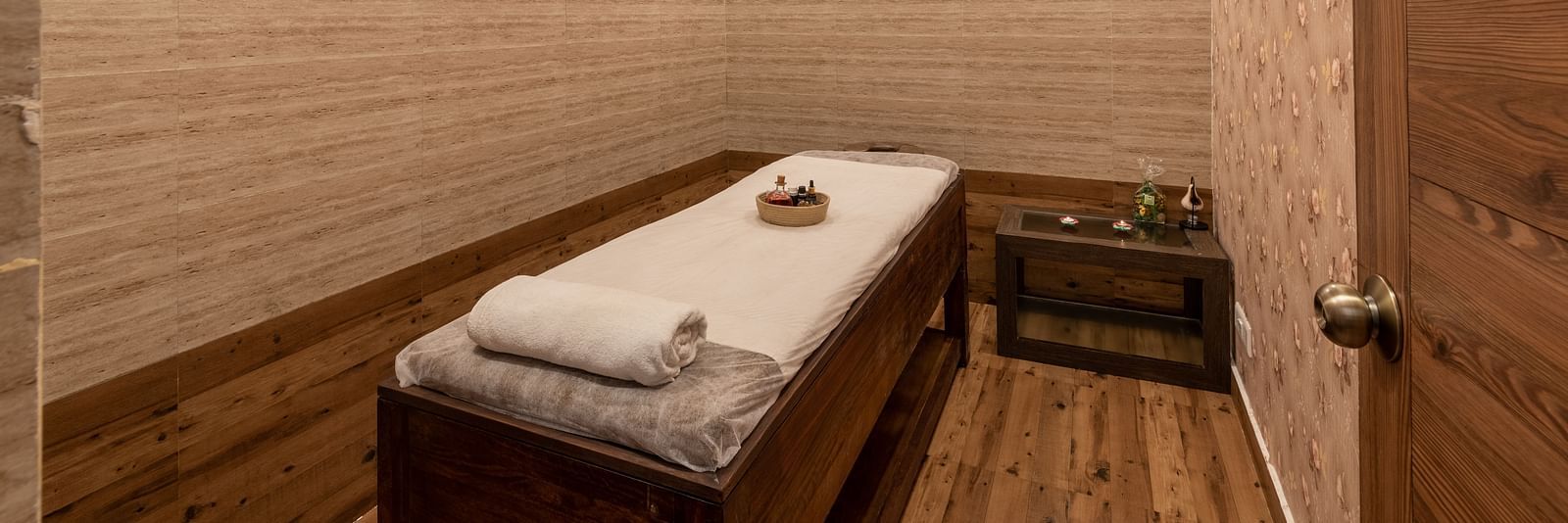 Spa massage bed  at DLS Spring Valley Resort Dharamshala