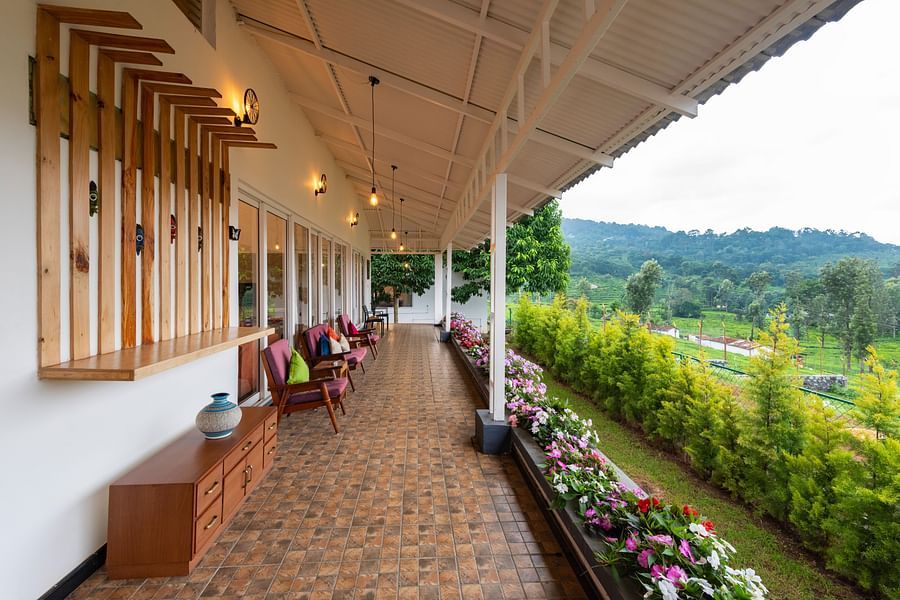 Main House Master Bedroom View from the verandah - Ibex Stays & Trails, Kotagiri