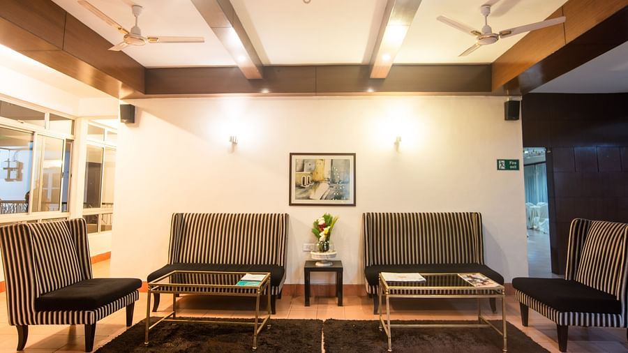 Polo Tura Hotel Tura Lobby Guest Waiting Area 1