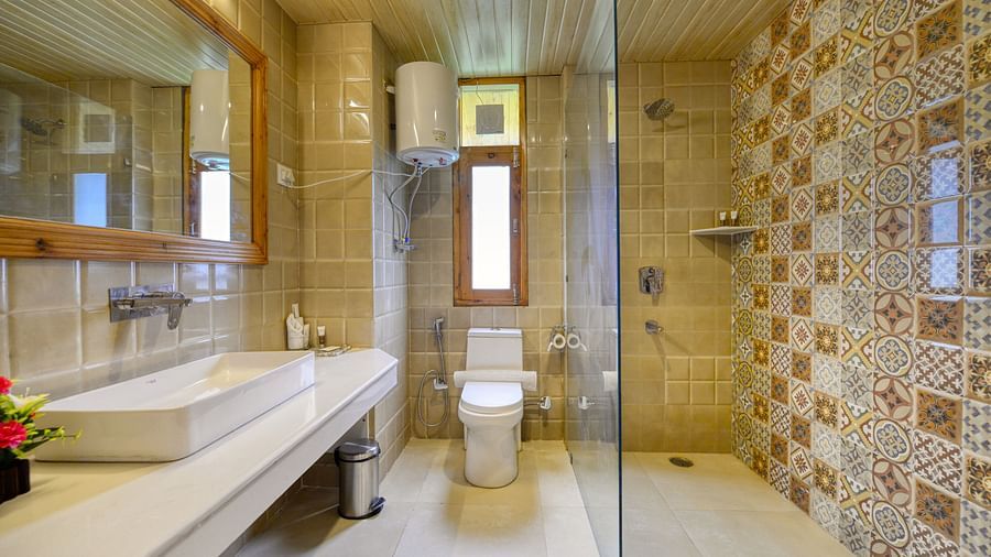 Deluxe room washroom