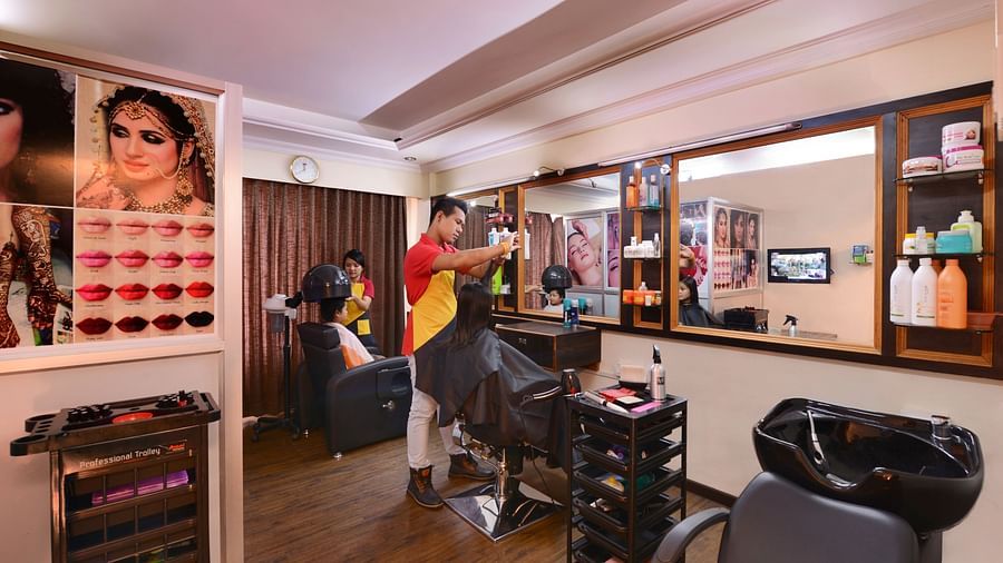 Salon in Keshav Clarks Inn, Gadag