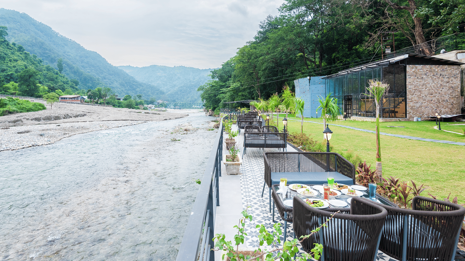 Dining | Restaurants in Uttarakhand | DLS Hotels