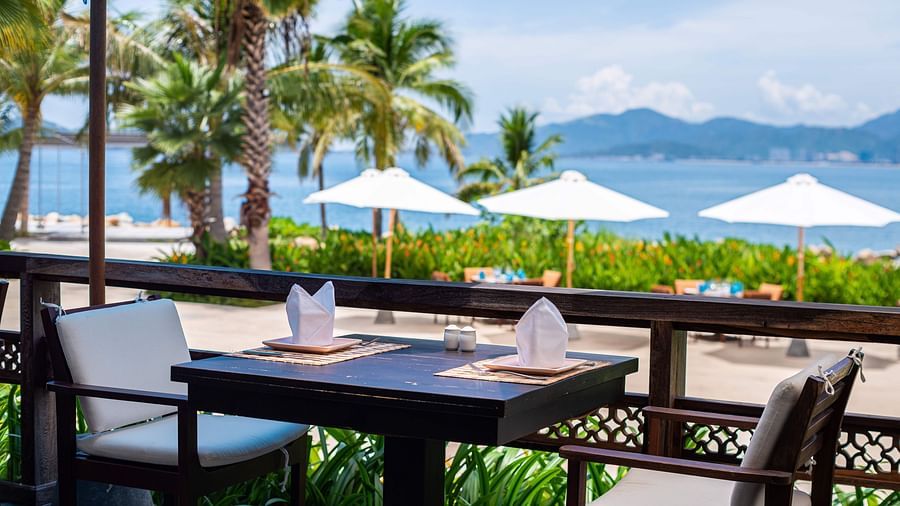 An outdoor sitting area - Alibu Resorts Nha Trang