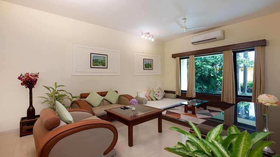 8 - Executive Suite 1