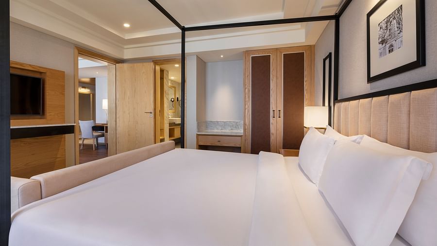 Suite Bedroom with king size bed 