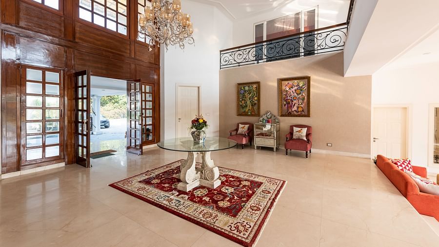 An image of a well decorated common area at BluSalzz resort.