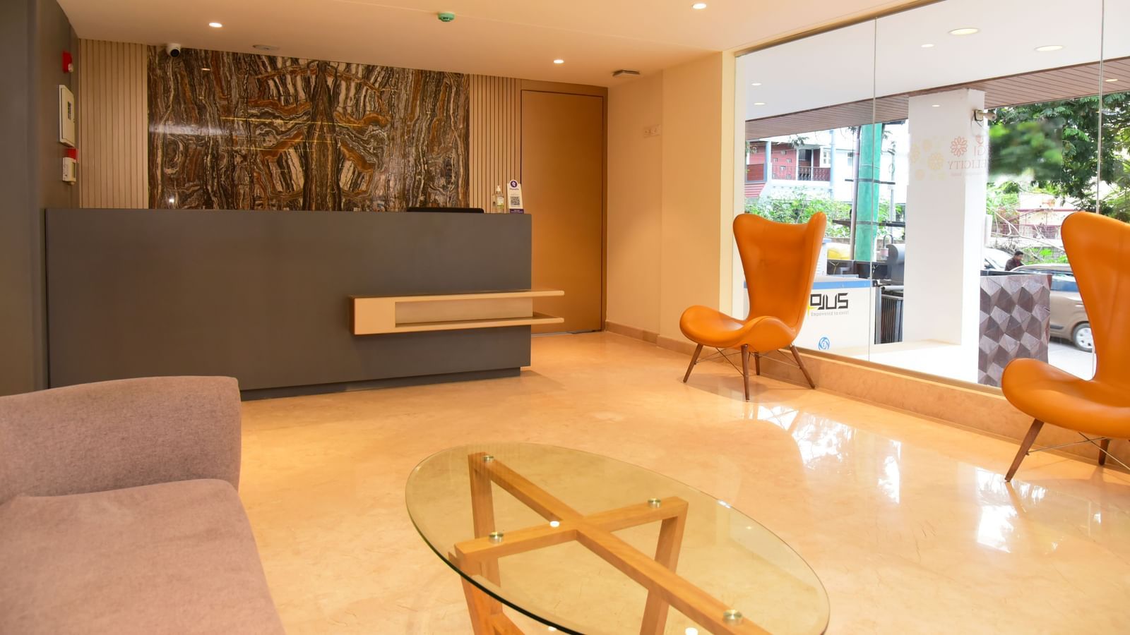 Lobby (3)