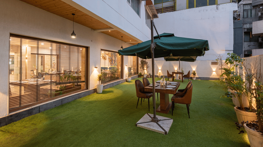 LAWN AREA  (1)