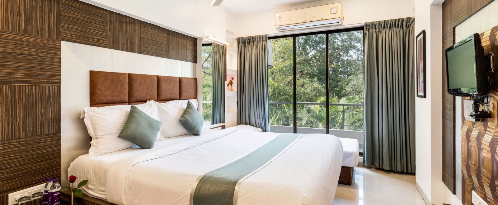 Super Deluxe Room9