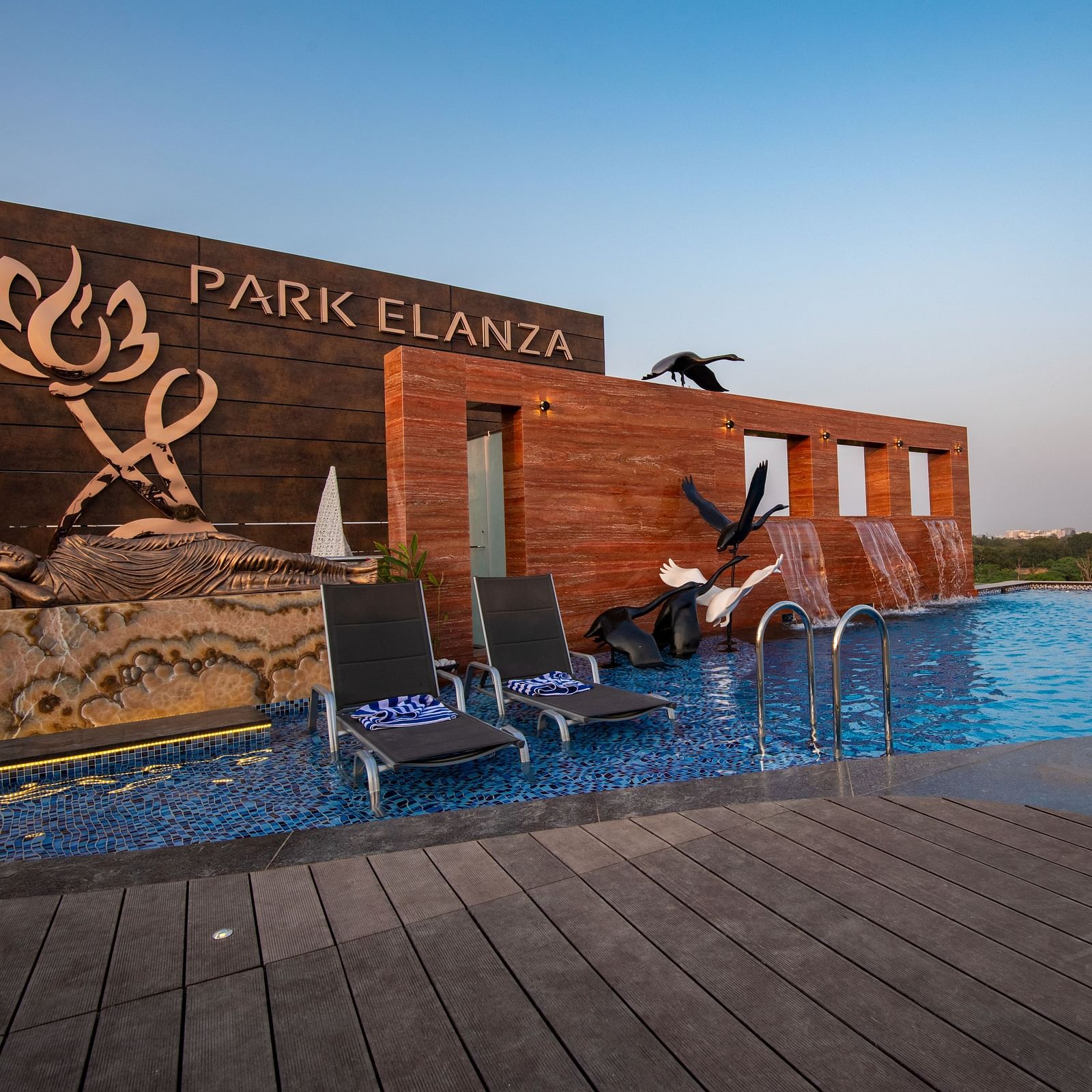 Swimming Pool of Hotel Park Elanza, Coimbatore