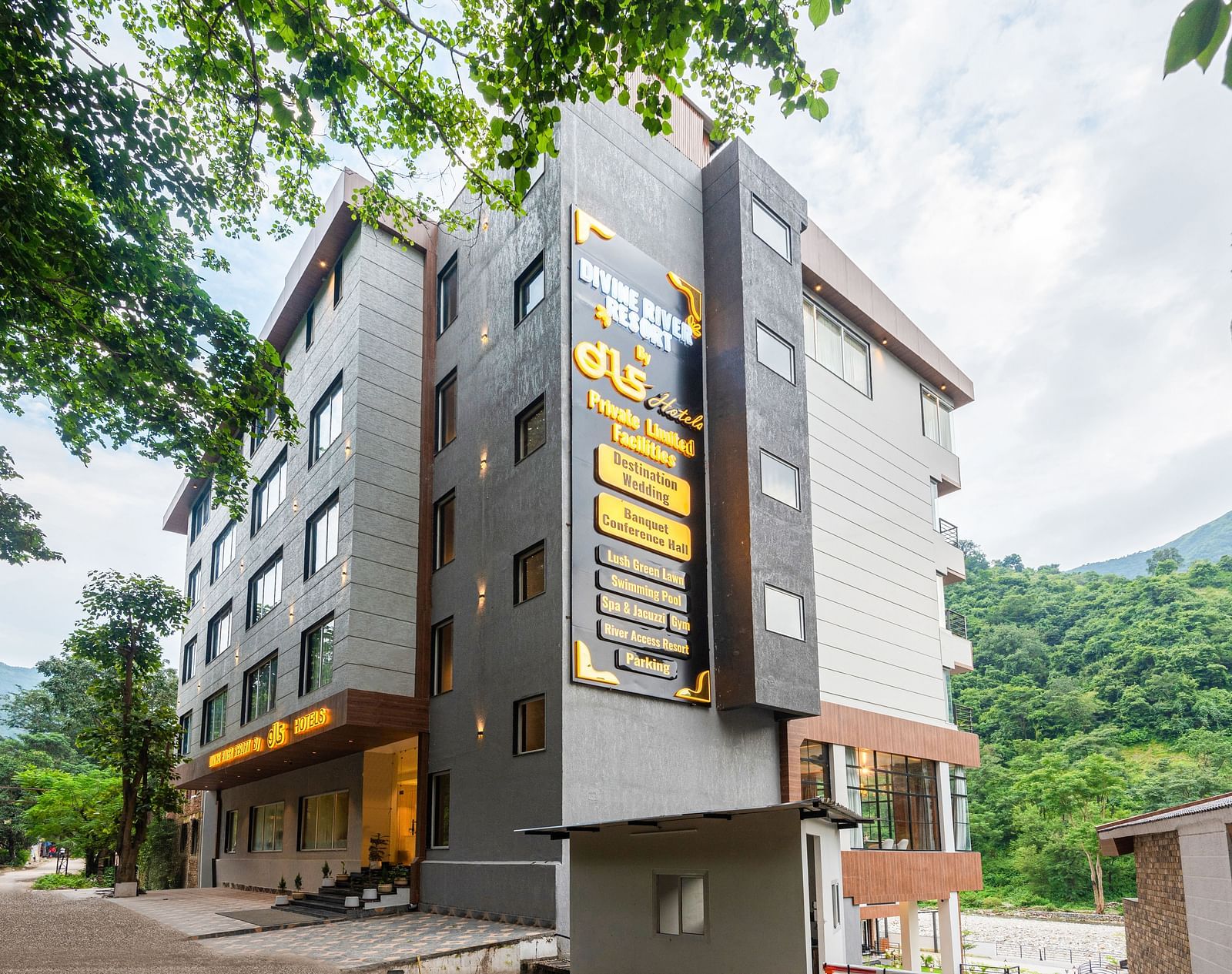 Exterior - DSC 0704