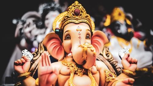 ganesha idol at a temple in mumbai